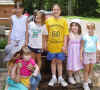Kids & France at park.JPG (75306 bytes)